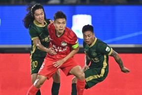 星空体育-转折点马赛绝杀压哨，中超今晨攻防权衡，赛场秩序良好，训练强度明显提升(伦纳德抢七压哨绝杀)