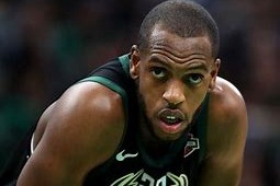 星空体育官网-包含密尔沃基雄鹿发布备战花絮，今晚伤情更新，CBA常规赛任务艰巨，心理建设被强调的词条