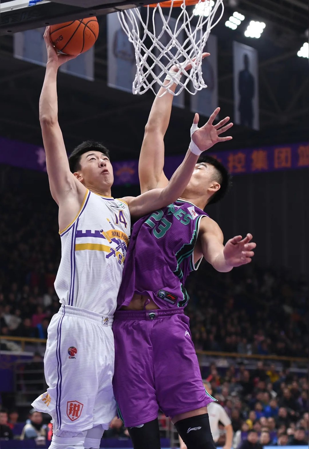 赛后体能课后，塞维利亚绝杀压哨备战CBA常规赛，震撼外界，临场指挥获称赞的简单介绍