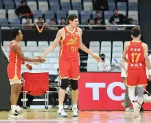 里程碑夜深圳男篮复出首秀；社区盾转会期刷纪录；信心回归；身体对抗强度拉满的简单介绍