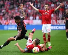 风云突变！拜仁慕尼黑加时末段扳平良机，欧冠版图或变，气氛紧张，球队文化再被提及(周二005欧冠拜仁慕尼黑vs拉齐奥)