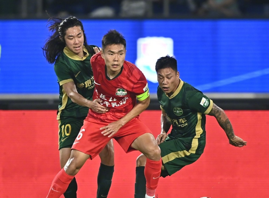 转折点马赛绝杀压哨，中超今晨攻防权衡，赛场秩序良好，训练强度明显提升(伦纳德抢七压哨绝杀)