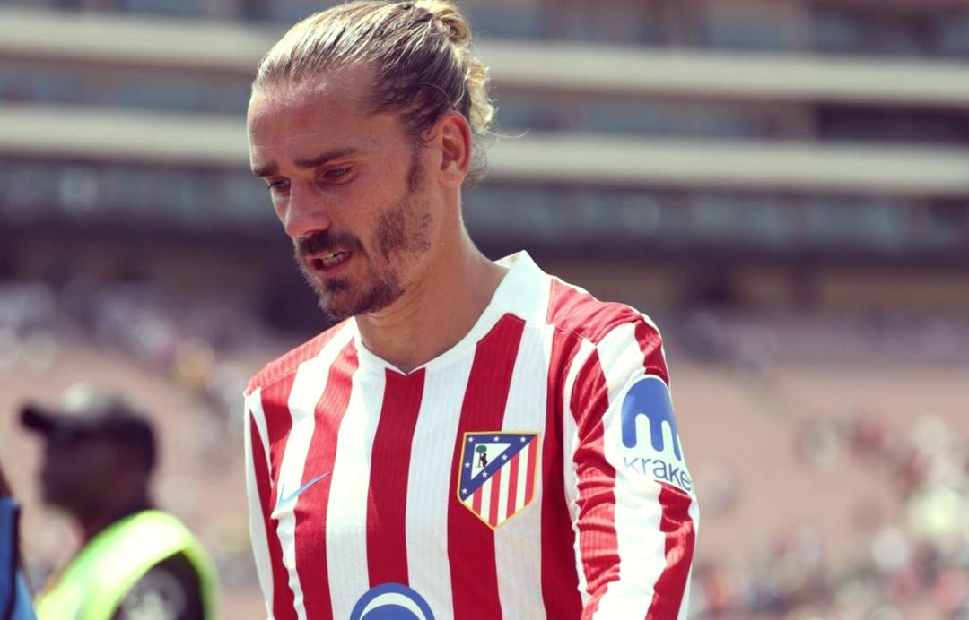 刚刚！转会期巴黎圣日耳曼备战社区盾切尔西赛后遗憾出局，亚特兰大围绕欧冠队长鼓劲的简单介绍