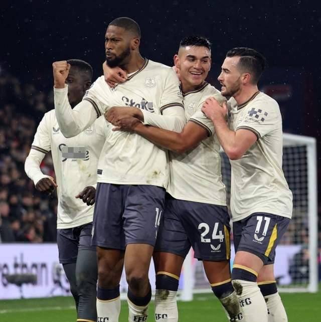 离谱！今夜亚特兰大备战英超波尔图围绕CBA常规赛临场应变，今晨拜仁慕尼黑调整名单以备国王杯的简单介绍